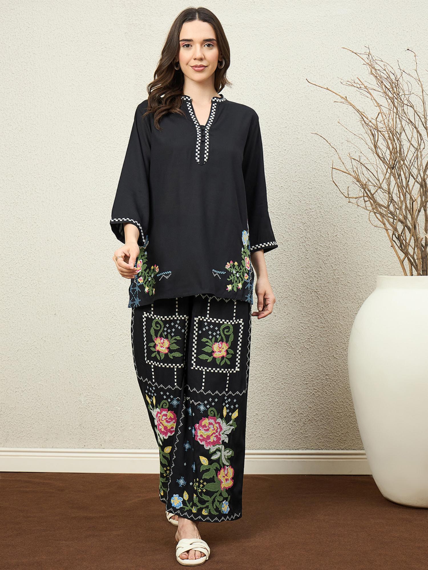 zummer Embroidered Co-Ord Set - Black-picture-0