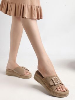 Gahan - Elegant Slide Women Sandals with Bold Buckle and Soft Quilted Footbed - Beige