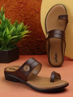 Gahan - Elegant Womens Toe Loop Sandals - Brown
