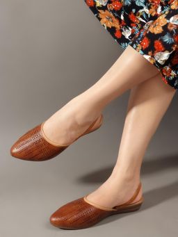 Gahan - Trendy Laser-Cut Womens Sandals with Elastic Back Strap and Cushioned Insole - Tan