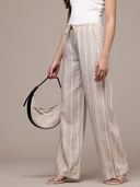 Beige color option, Currently selected