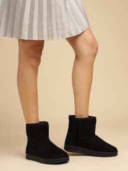 Truffle Collection - Black Solid Boots