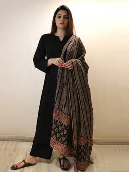 Gahan - Womens Fancy Black Chanderi Silk Kurta with Palazzo & Dupatta