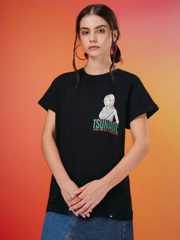 Bewakoof - Naruto Women's Black Tsunade Graphic Printed Boyfriend T-Shirt