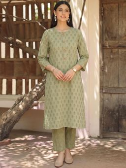 Gahan - Womens Green Rayon Blend Printed Anarkali Kurta with Pant