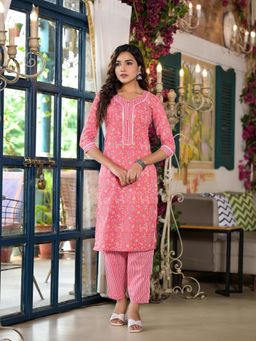 Juniper - Pink Floral Printed Cotton Lace Work Kurta with Pant (Set of 2)