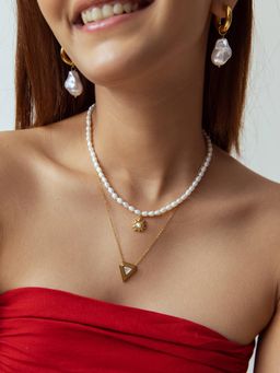 Perfectly Average - Sunflower Pearl Necklace | 18K Gold Plated For Women