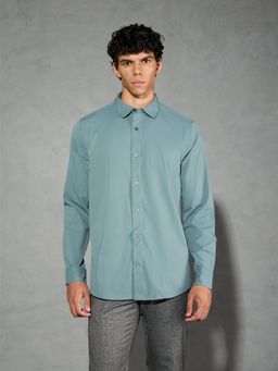 Technosport - Men Green Solid Slim Fit Spread Full Sleeves Casual Shirt