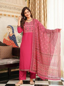 Vaamsi - Pink Ajrakh Printed Straight Kurta with Pant and Dupatta