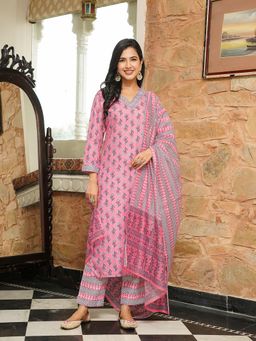 Vaamsi - Pink Printed Straight Kurta with Pant and Dupatta