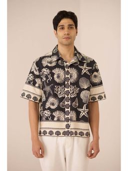 Calling June - Men's Black Leo Short Sleeves Shirt