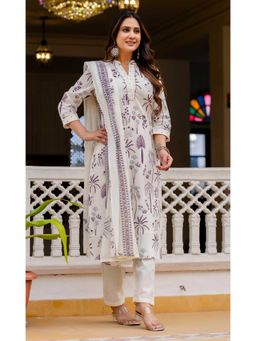 Sindh Fashion - Ivory Amethyst Bloom Kurta And Pant With Dupatta