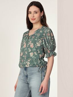 MISH - Green Casual Wear Featuring A Floral Print Crop Top