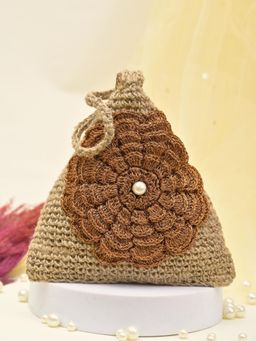 ITIHASIKALA - Khaamosh Dilruba Crochet Triangular Potli Bag