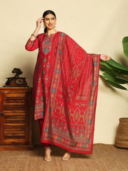MEENA BAZAAR - Red Floral Round Neck Kurta with Pant and Dupatta