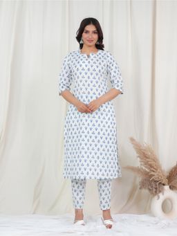 ARAMYA - Off White Floral V-Neck Kurta with Pant