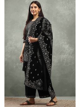 Rangriti - Women Floral Straight Black Kurta with Pant and Dupatta