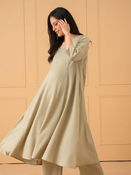 The Mom Store - Green Solid Cotton Comfortable Fit Kurta and Pant