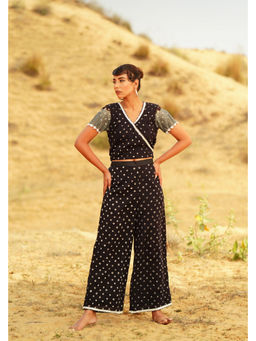 The Home Affair - Monochrome Black Pure Cotton Wrap Set