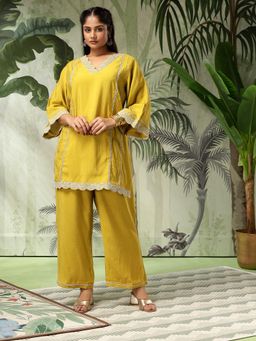 Bani Women - Green Pulse Size V Neck Embroidered Co-Ord (Set of 2)