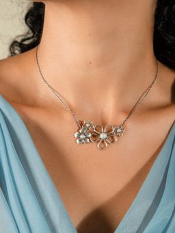 Shaya by CaratLane - Betty F Necklace