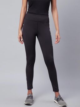 Alcis - Women Black Solid Secure Fit Cropped Training Tights