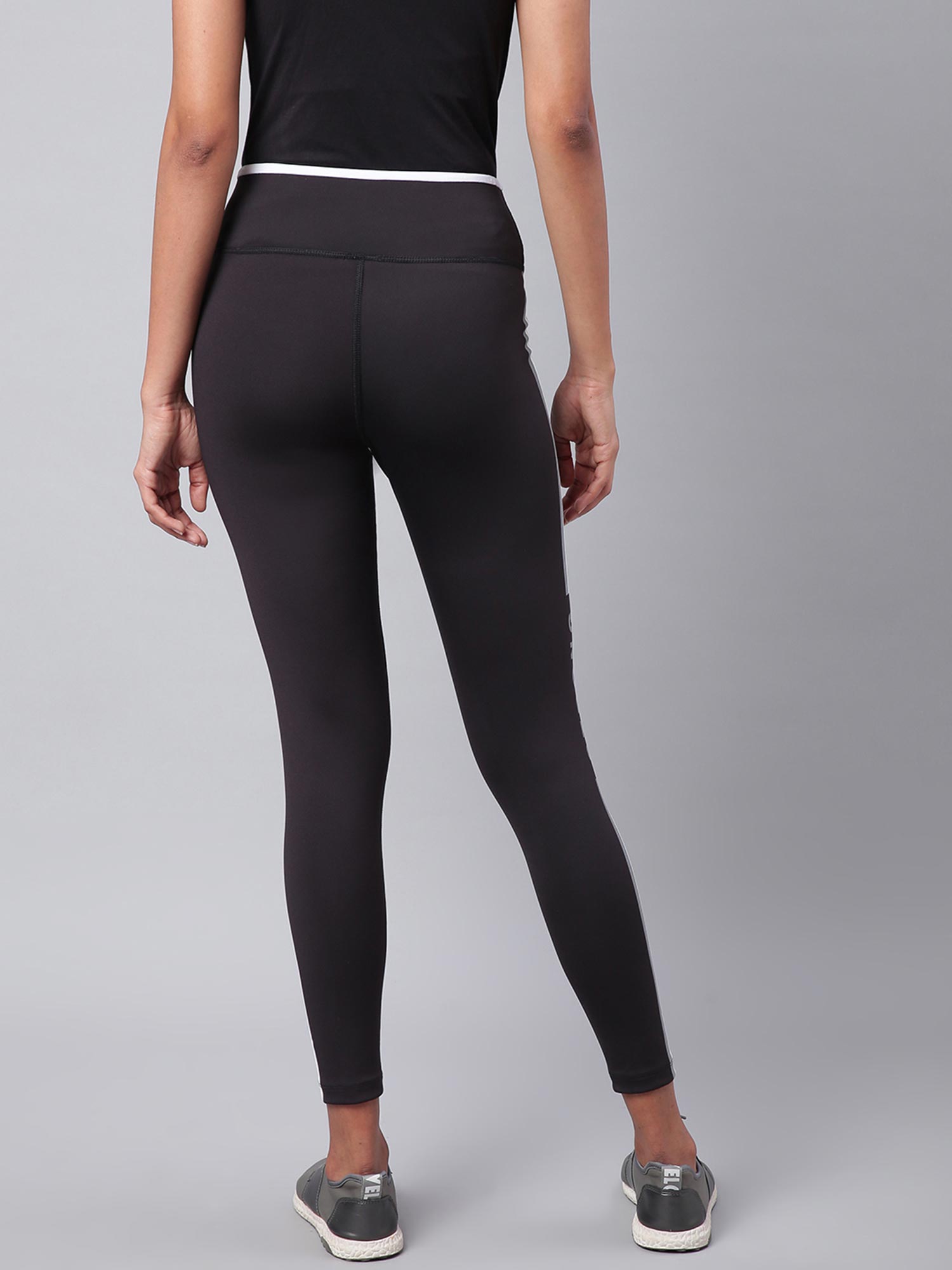 Rapid Dry Solid Cropped Training Tights 