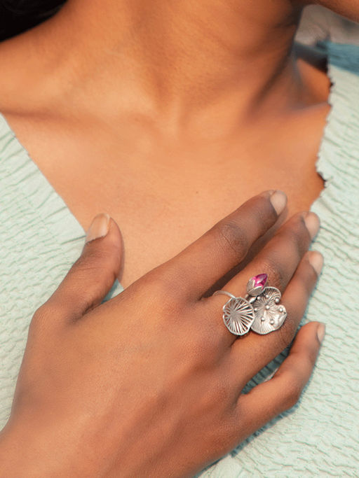 Shaya by CaratLane 925 Silver Shaya by CaratLane Sterling Silver Oxidised Rise Above Stigma Ring