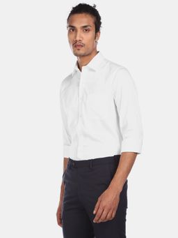 Arrow - Men White Spread Collar Solid Formal Shirt