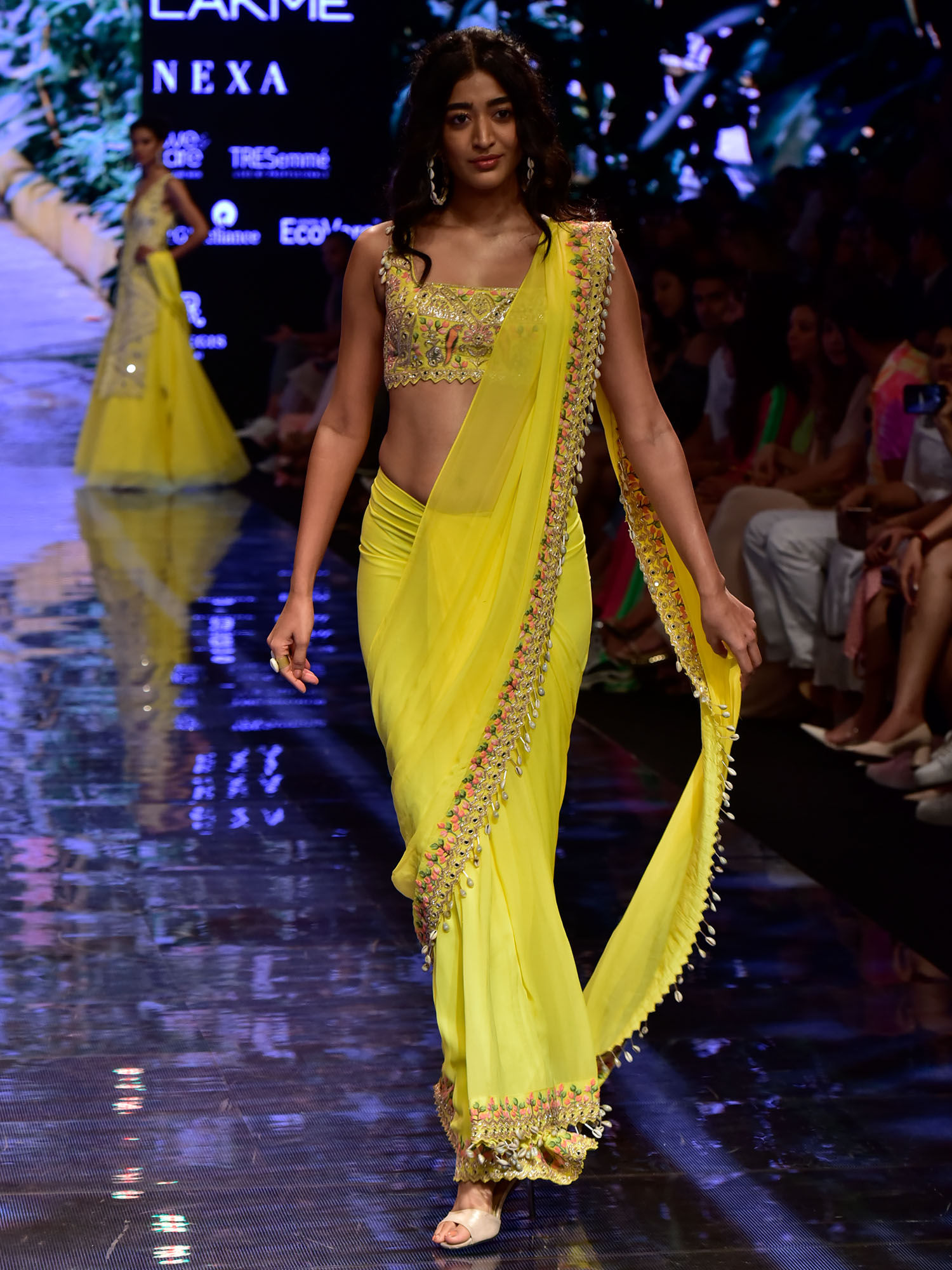 Arpita Mehta Designs Buy Arpita Mehta Designer Wear Online Nykaa Fashion Buy sewing machines, design clothes, choose materials and sew.