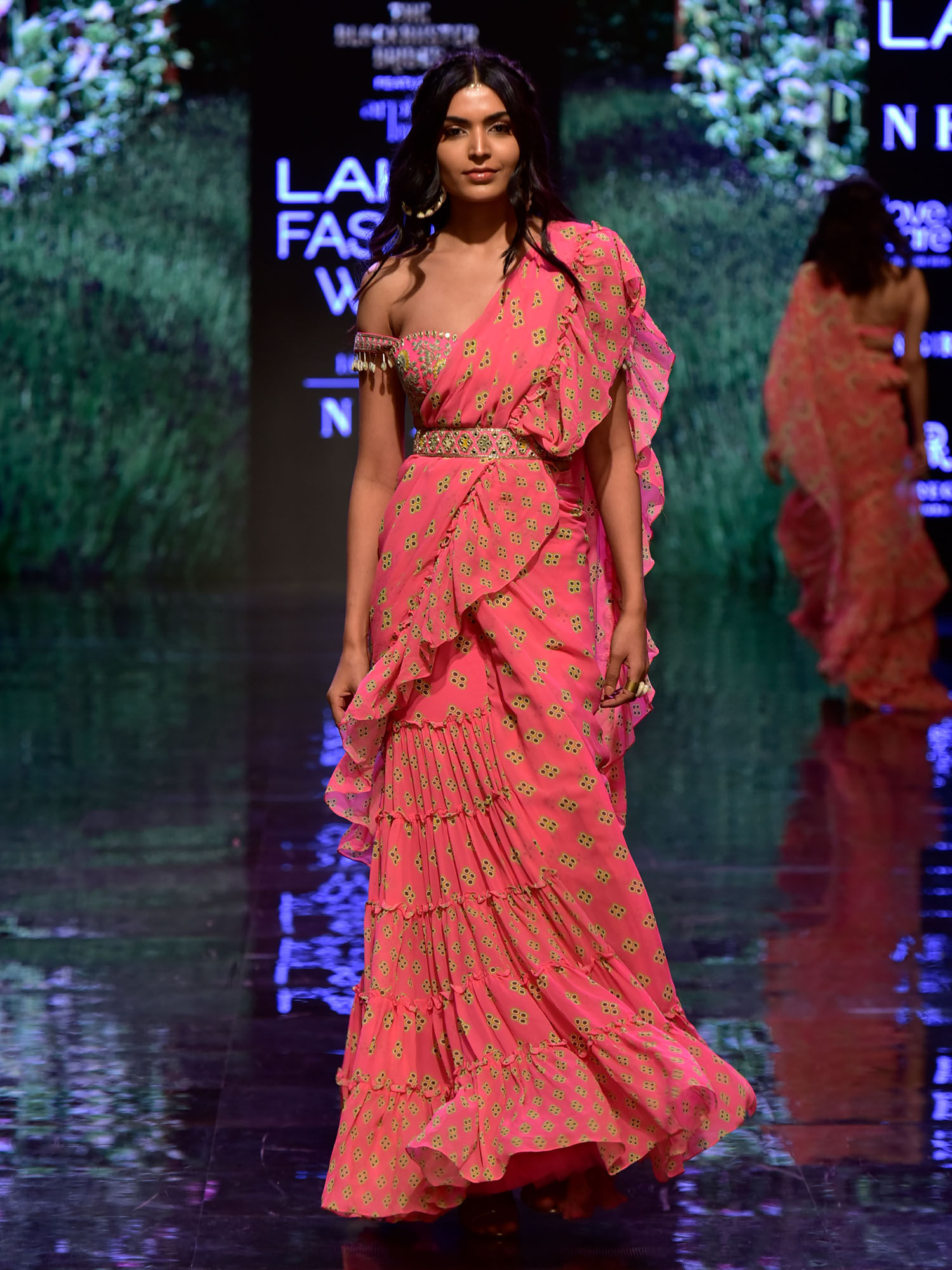 Arpita Mehtasarees Buy Arpita Mehta Ruffle Saree With Blouse Online Nykaa Fashion Realising her love for all things fashion, she didn't let even her high science marks come in the way of making her dreams come alive. arpita mehta ruffle saree with blouse