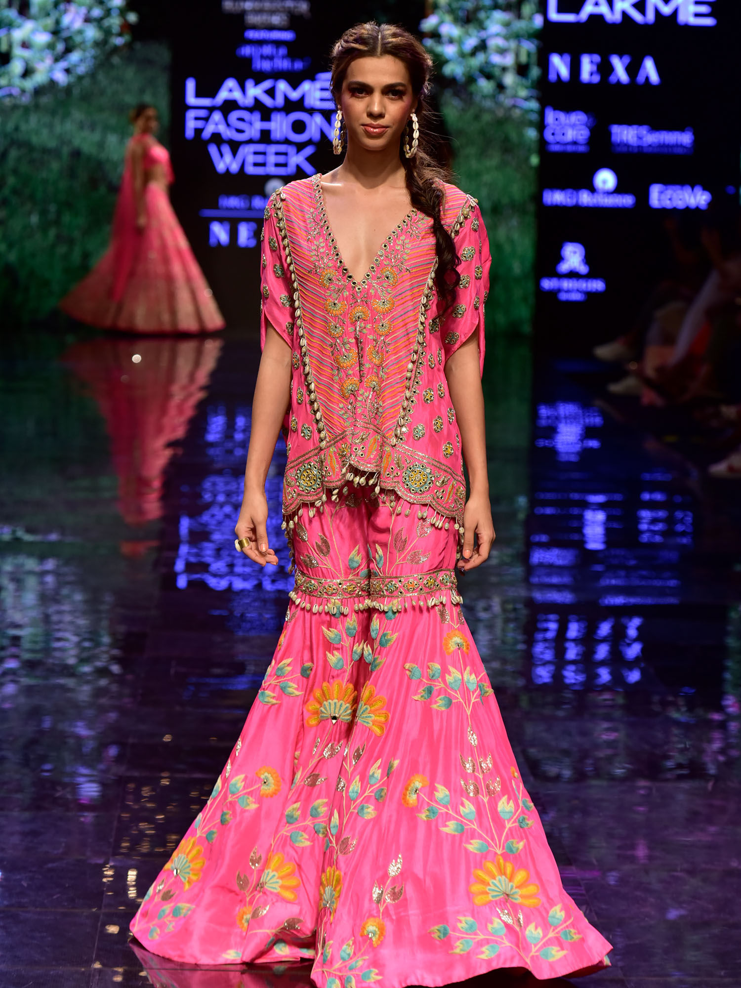 Arpita Mehta Salwar Suits And Sets Buy Arpita Mehta Raspberry Pink Gharara With Cape Top Set Of 2 Online Nykaa Fashion Be sure to call ahead with dr. arpita mehta raspberry pink gharara with cape top set of 2