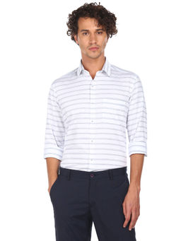 Arrow - Men White and Blue Spread Collar Striped formal Shirt