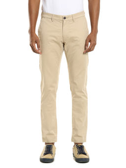 Arrow - Sports Men Light Beige Mid Rise Solid Casual Trousers