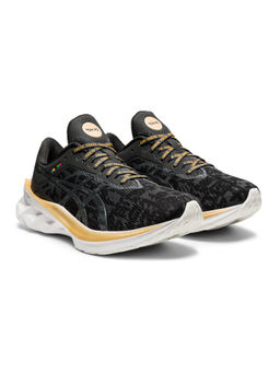 ASICS - Black Patterned Sports Shoes