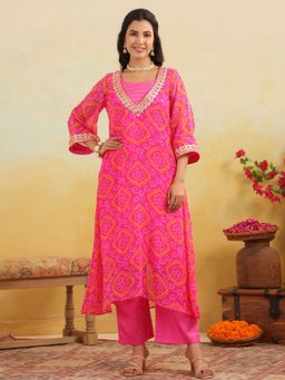 Gillori - Pink Georgette Embroidered Kurta with Inner and Pant