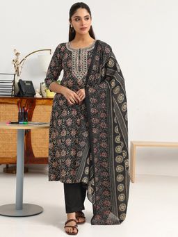 Gerua By Libas - Black Cotton Blend Floral Kurta with Trouser and Dupatta