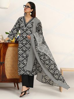 Gerua By Libas - Black Cotton Blend Abstract Kurta with Trouser and Dupatta
