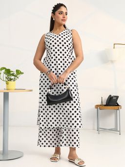 Gerua By Libas - White Cotton Blend Polka Dots Kurta with Palazzo
