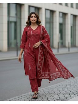 Moora - Maroon Cambric Printed Kurta with Pant and Dupatta