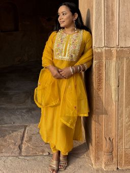 VredeVogel - Yellow Silk Blend Kurta with Pant and Dupatta