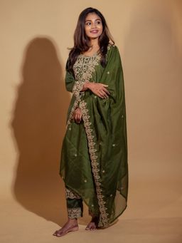 VredeVogel - Green Silk Blend Kurta with Pant and Dupatta