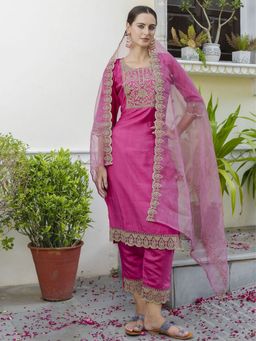 VredeVogel - Pink Silk Blend Kurta with Pant and Dupatta