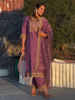 VredeVogel - Purple Silk Blend Kurta with Pant and Dupatta
