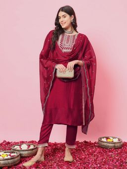 VredeVogel - Pink Silk Blend Kurta with Pant and Dupatta