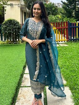 VredeVogel - Teal Silk Blend Kurta with Pant and Dupatta