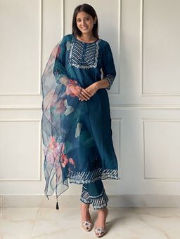 VredeVogel - Teal Silk Blend Kurta with Pant and Dupatta