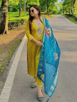 VredeVogel - Yellow Viscose Rayon Kurta with Pant and Dupatta
