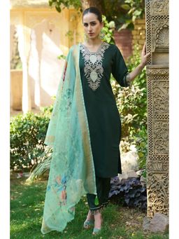 VredeVogel - Green Viscose Rayon Kurta with Pant and Dupatta