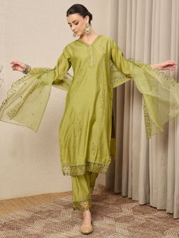 VredeVogel - Green Silk Blend Kurta with Pant and Dupatta